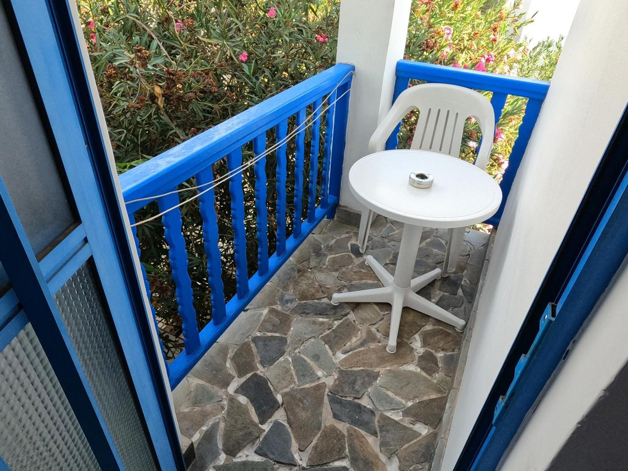 Island Budget Apartments Paphos Exterior foto